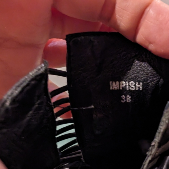 Midas Shoes - Picture 3 of 4